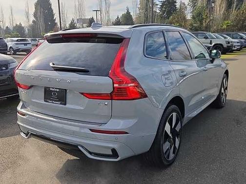 2025 Volvo XC60 Plus