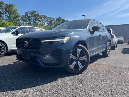 Denim Blue 2025 Volvo XC60 Plus