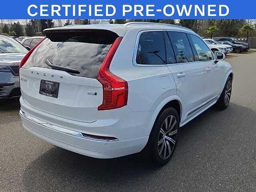 Crystal White 2025 Volvo XC90 Core