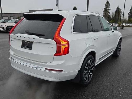 2023 Volvo XC90 Plus
