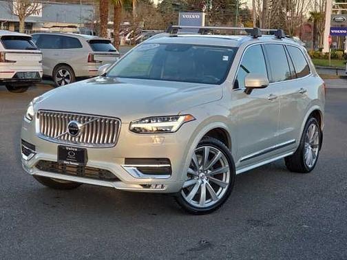 2022 Volvo XC90 T6 Inscription