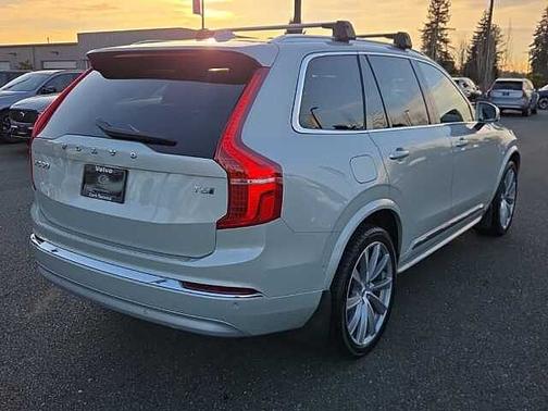 2022 Volvo XC90 T6 Inscription