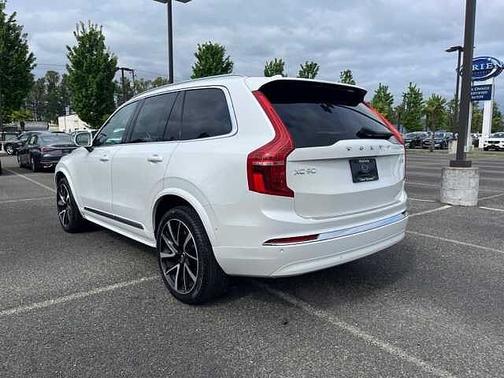 Crystal White 2023 Volvo XC90 Plus