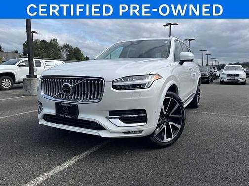 Crystal White 2023 Volvo XC90 Plus