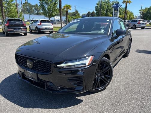 2024 Volvo S60 Recharge Plug-In Hybrid T8 Plus Black Edition