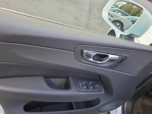 2021 Volvo XC60 T8 Inscription Expression