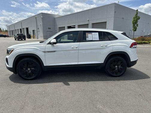 2024 Volkswagen Atlas Cross Sport 2.0T SE w/Technology 4MOTION