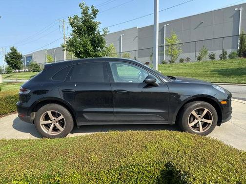 2020 Porsche Macan Base