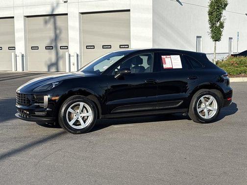 2020 Porsche Macan Base