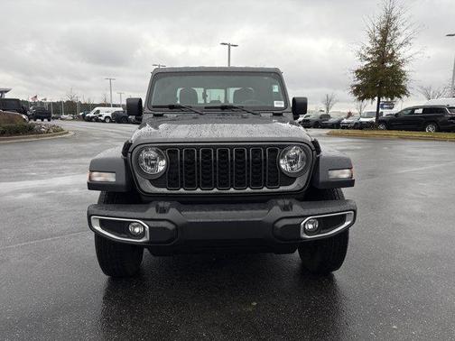 2024 Jeep Gladiator Sport