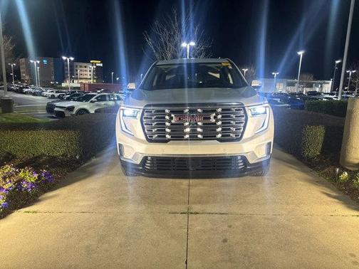 2024 GMC Acadia Denali