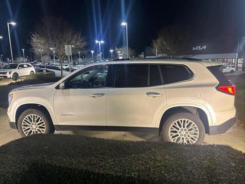2024 GMC Acadia Denali