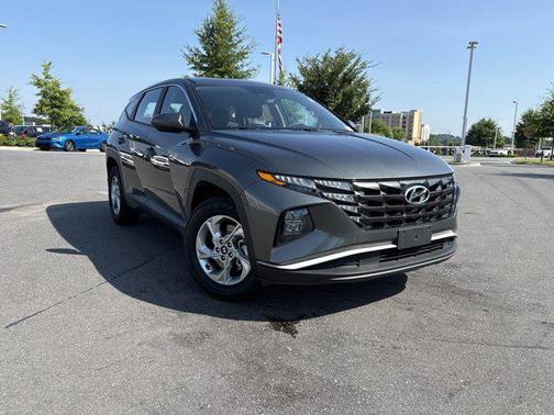 2022 Hyundai TUCSON SE