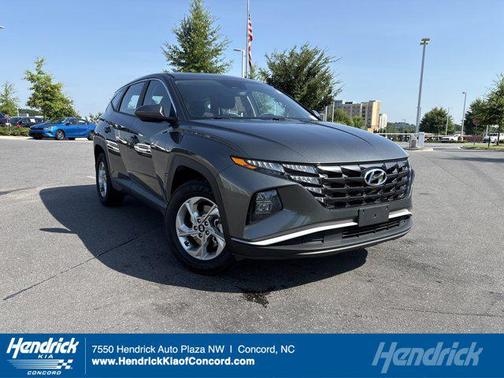 2022 Hyundai TUCSON SE
