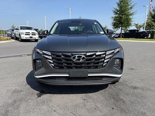 2022 Hyundai TUCSON SE