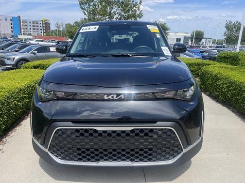 Fusion Black 2025 Kia Soul LX
