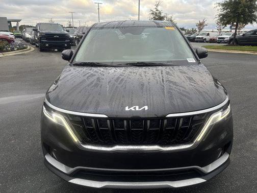 2023 Kia Carnival LX