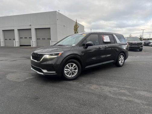 2023 Kia Carnival LX