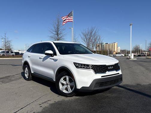 2022 Kia Sorento LX