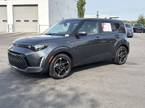 Gravity Gray 2023 Kia Soul EX