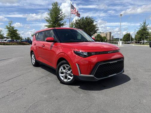 Inferno Red 2025 Kia Soul LX