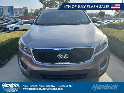 Titanium Silver 2017 Kia Sorento LX