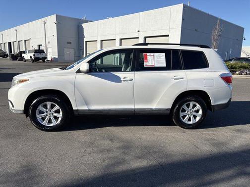 2011 Toyota Highlander SE
