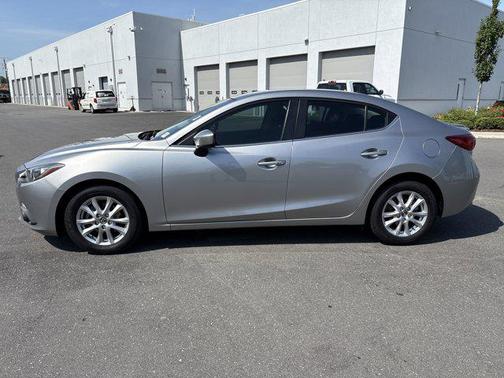 2015 Mazda Mazda3 i Touring