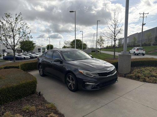 Platinum Graphite 2019 Kia Optima S