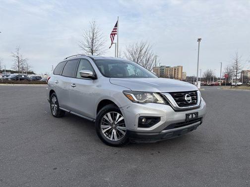 2017 Nissan Pathfinder SV
