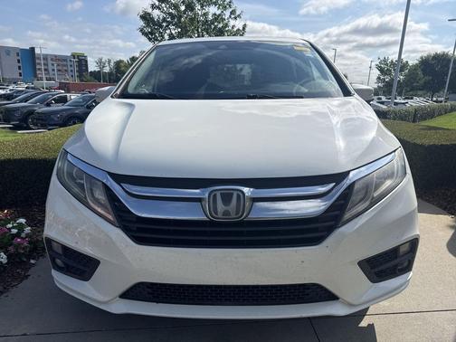 White Diamond Pearl 2019 Honda Odyssey EX-L