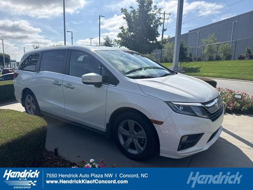 White Diamond Pearl 2019 Honda Odyssey EX-L