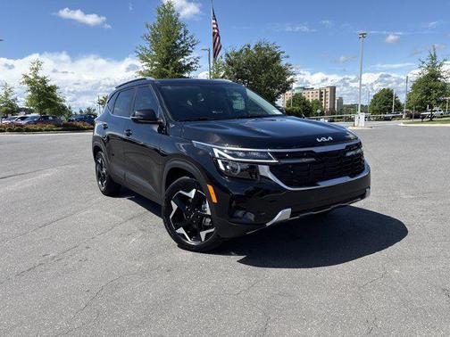 Fusion Black 2026 Kia Seltos EX