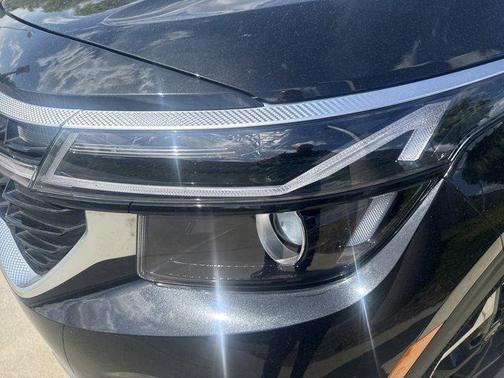 Fusion Black 2026 Kia Seltos EX