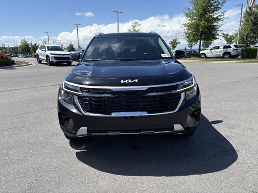 Fusion Black 2026 Kia Seltos EX