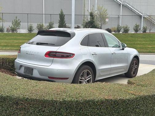 2015 Porsche Macan Turbo