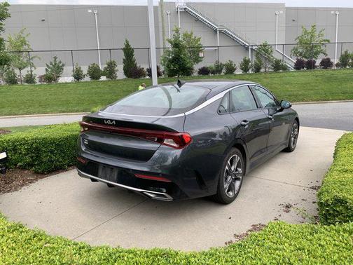 Gravity Gray 2022 Kia K5 EX