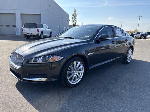 2015 Jaguar XF 2.0T Premium