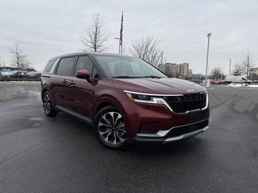 2024 Kia Carnival EX