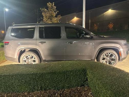 2023 Jeep Wagoneer Series III 4x4