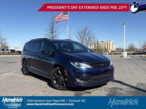 2019 Chrysler Pacifica Touring L