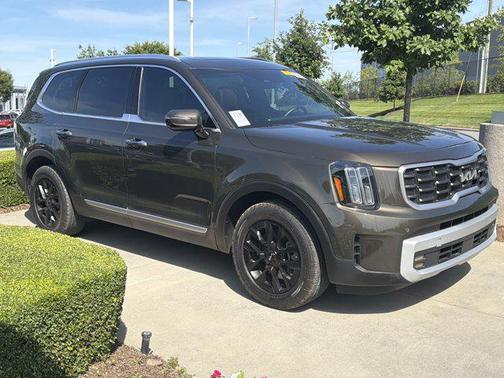 Dark Moss 2023 Kia Telluride SX