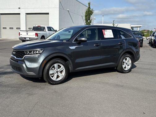 2023 Kia Sorento LX
