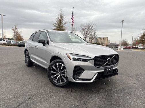 2025 Volvo XC60 B5 Plus