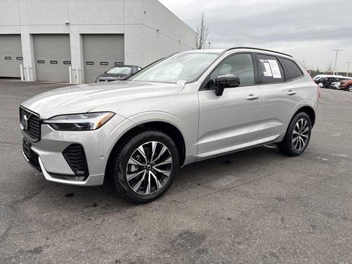 2025 Volvo XC60 B5 Plus