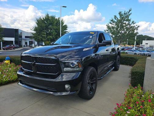 2017 RAM 1500 Night Crew Cab 4x4 5'7' Box
