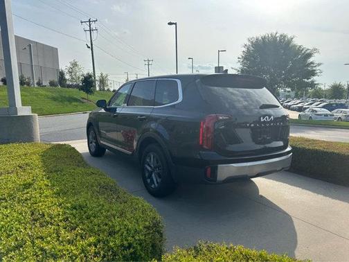 2023 Kia Telluride LX