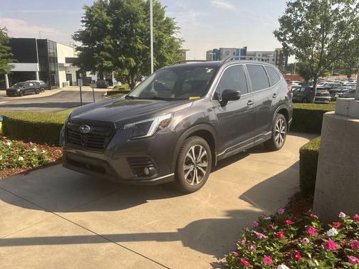 Magnetite Gray Metallic 2023 Subaru Forester Limited