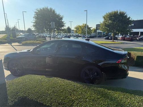2023 Honda Accord Hybrid Base