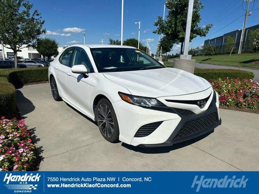 2020 Toyota Camry SE
